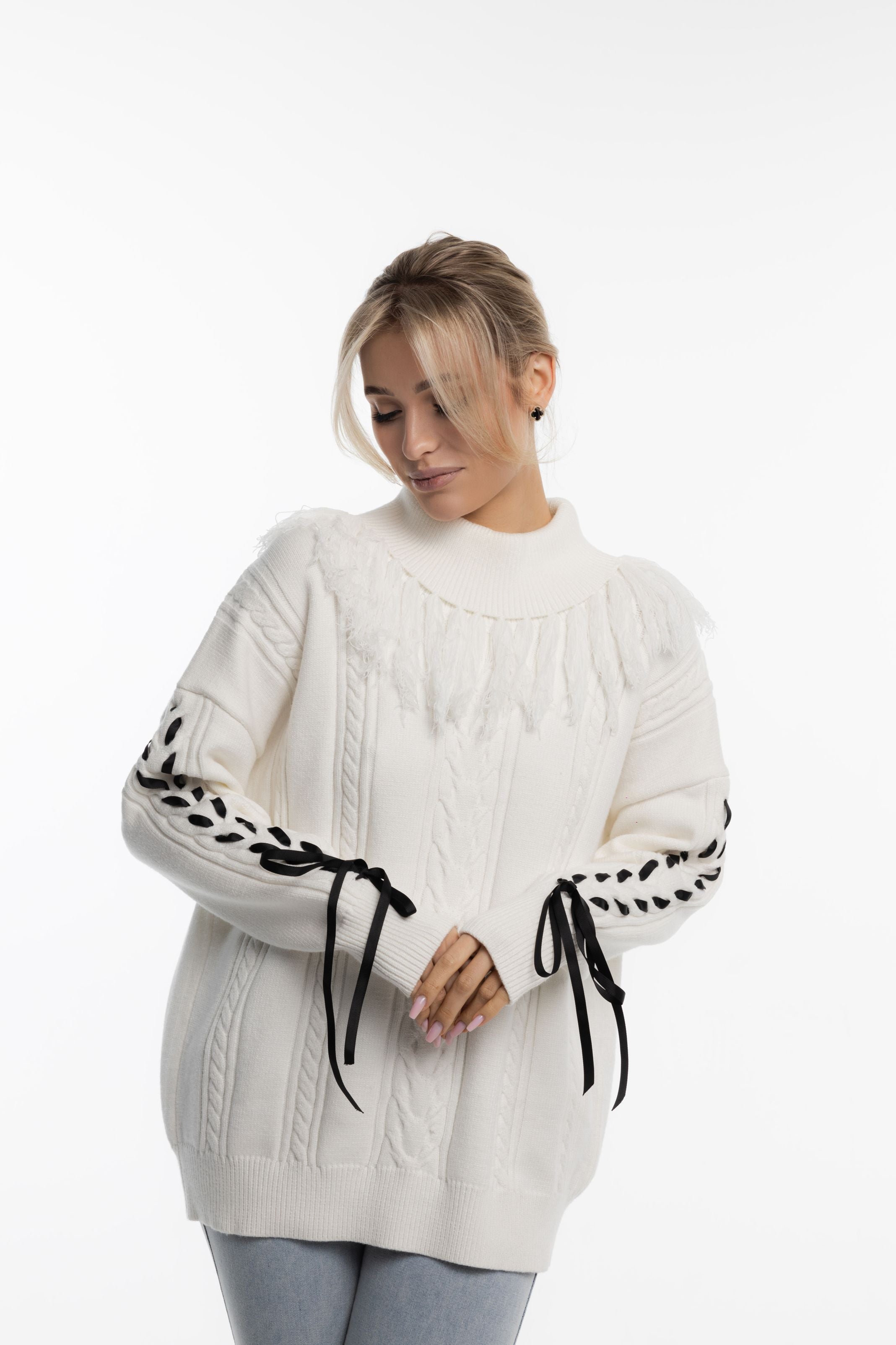 JACOB SWEATER - Love McNicoll